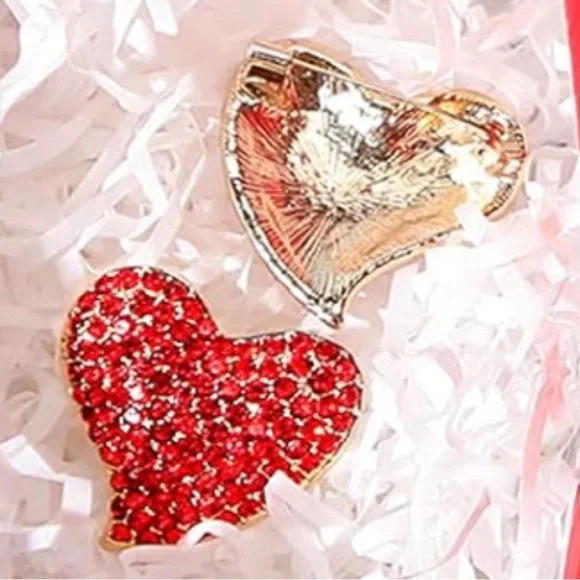 Heart-Shaped ♥️ Red or Pink Crystal Broach; Beautiful Gift 🎁 Ready - Picture 3 of 5